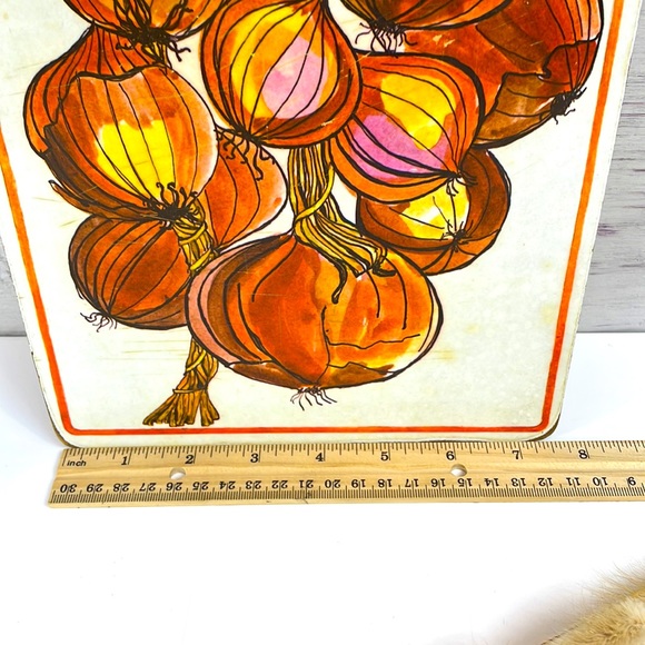 ***SOLD***Gorgeous Vintage 70’s Cutting Board/ Wall Decor - Picture 11 of 12